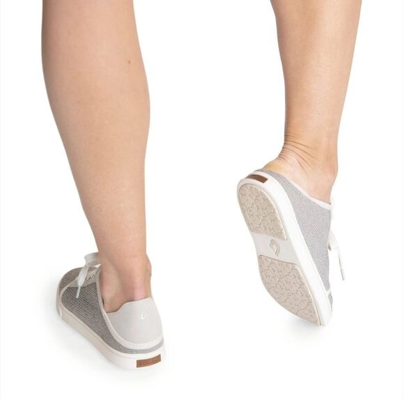 Olukai Pehuea Li Slip On - Picture 4 of 5